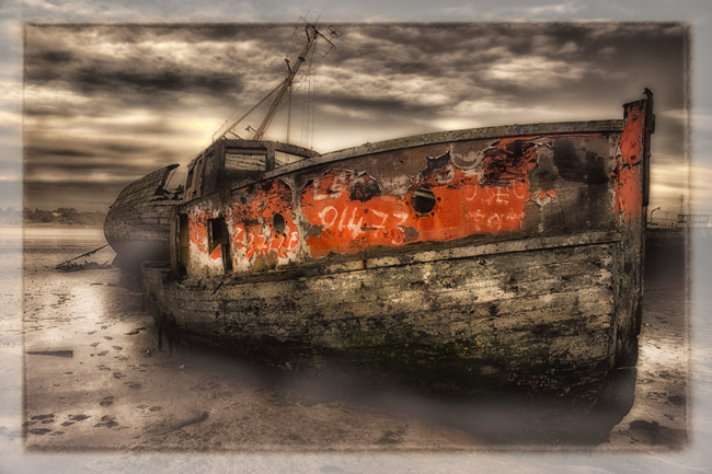 01  Abandoned Boats  Pin Mill  IDN0194490-GRB 2012